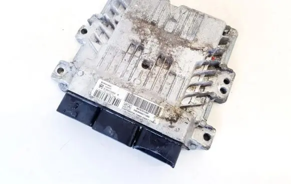 Peugeot 3008 I Engine control unit/module 9676761080 9666571380