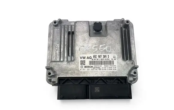 Volkswagen Golf VIII Engine control unit/module ECU 05E907309D 0261S21825