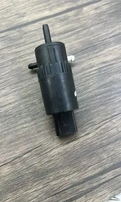 Opel Astra K Windscreen/windshield washer pump 13349273