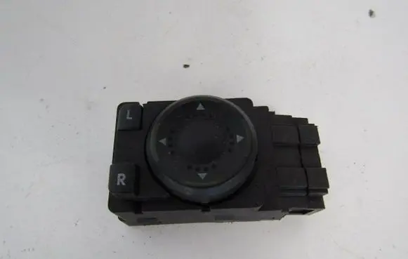 Skoda Octavia Mk1 (1U) Wing mirror switch 1U1959565C