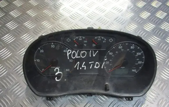 Volkswagen Polo IV 9N3 Speedometer (instrument cluster) 6Q0920903R