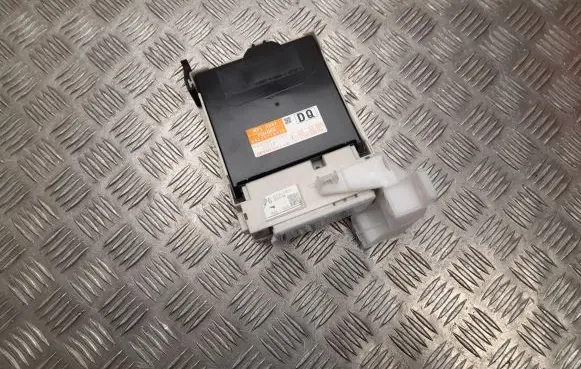 Lexus CT 200H Other control units/modules 8273076013
