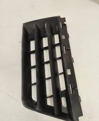 Renault Scenic II - Grand scenic II Front bumper upper radiator grill 8200140330