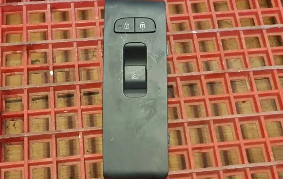 Volvo XC40 Electric window control switch 31456060 AJ2AC DAT200621