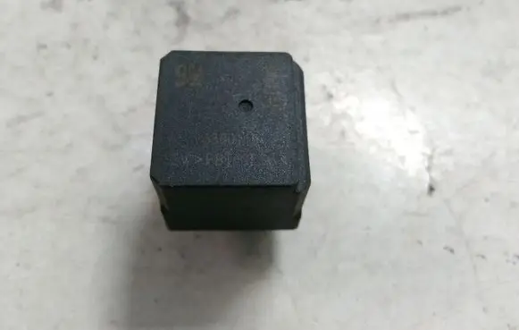 Opel Insignia A Other relay 13500119