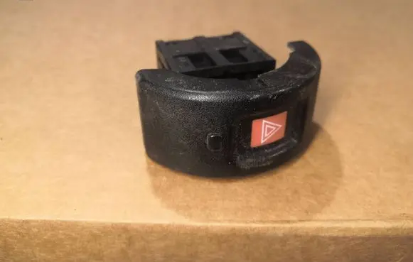 Opel Astra G Hazard light switch 09138060 09131729