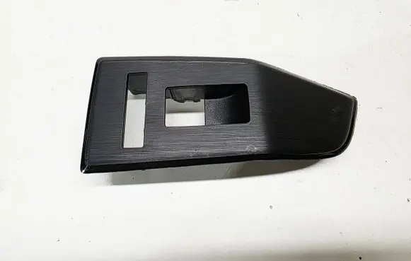 Nissan Qashqai J12 Front door window switch trim 809616UA0B
