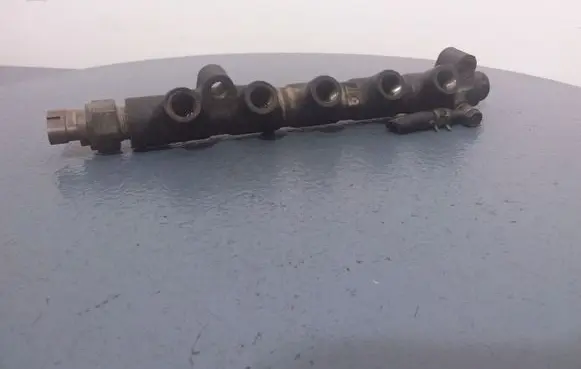 Toyota Avensis Verso Fuel main line pipe 89458-12020