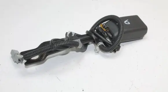 Toyota Verso-S Front seatbelt buckle 1061222
