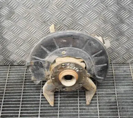 Skoda Octavia Mk2 (1Z) Front wheel hub