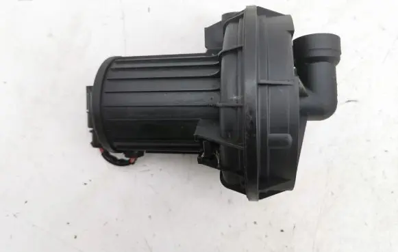 Audi A8 S8 D3 4E Secondary air pump 06A959253B
