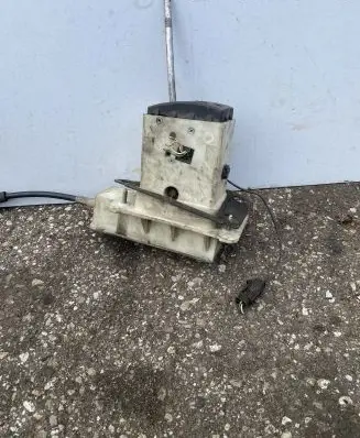 Peugeot 607 Gear shifter/selector G499