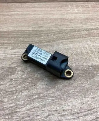 Audi A4 S4 B5 8D Airbag deployment crash/impact sensor 8D0959643B