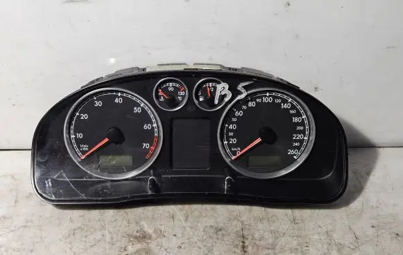 Volkswagen PASSAT B5.5 Speedometer (instrument cluster) 3B0920805