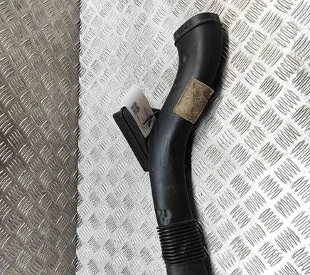 BMW 5 G30 G31 Air intake duct part 70605584 8613150