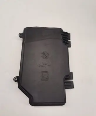 Mercedes-Benz E W213 Fuse box cover A2055402428