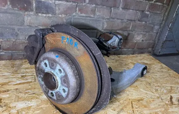 BMW 5 F10 F11 Stub axle 