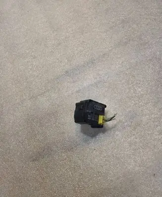 Audi A8 S8 D2 4D Air flap motor/actuator 0637005001 4D0820511A