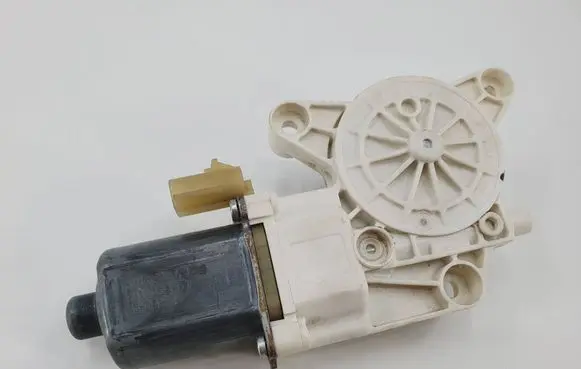 Chrysler Town & Country V Rear door window regulator motor 3018076 0130822334
