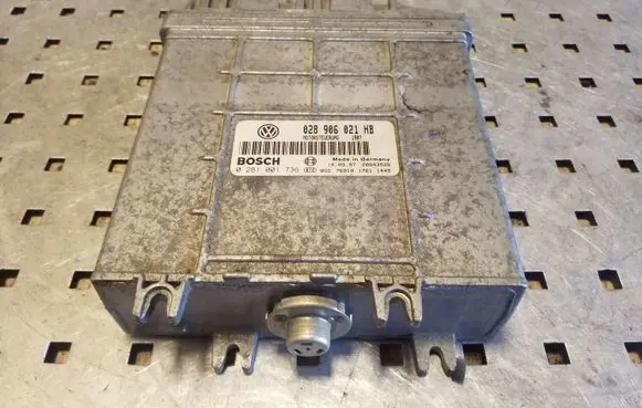 Ford Galaxy Engine control unit/module 028906021HB 0281001736 28SA3526