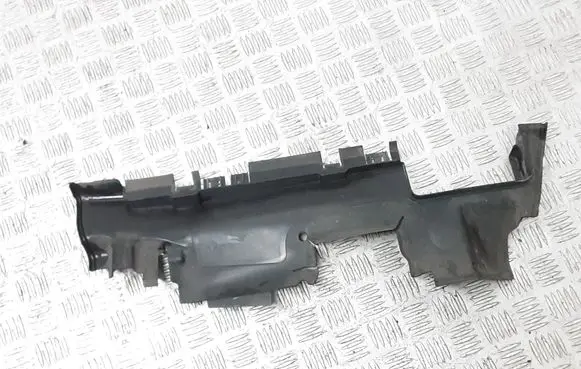 Audi Q3 8U Intercooler air guide/duct channel 8U0121284L