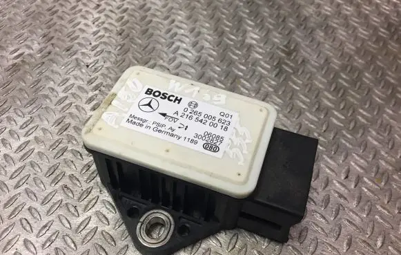 Mercedes-Benz A W169 Yaw turn rate sensor 2165420018 A2165420018