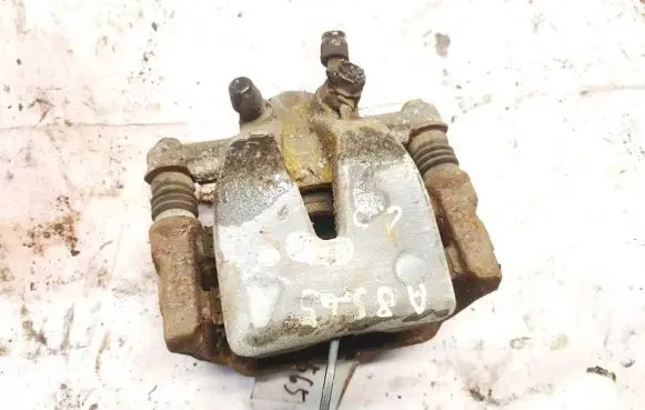 Toyota Avensis T250 Rear brake caliper