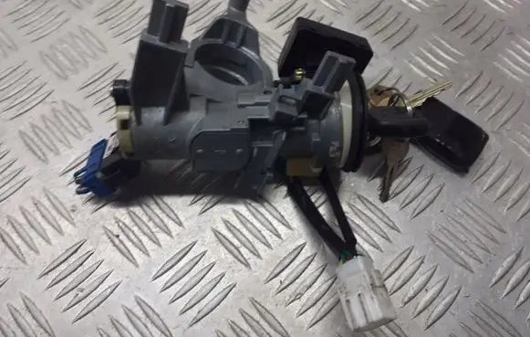 Mitsubishi Outlander Ignition lock MR587312