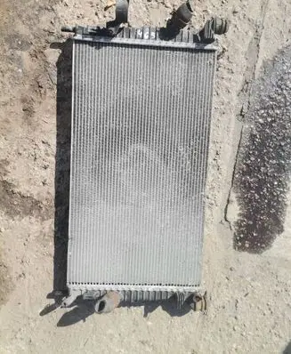 Ford Focus Coolant radiator 3M5H8005TL