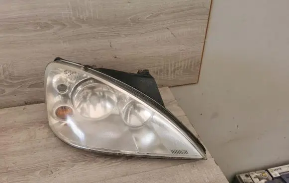 Ford Galaxy Headlight/headlamp