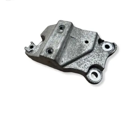 Peugeot 2008 I Gearbox mounting bracket 9675720180