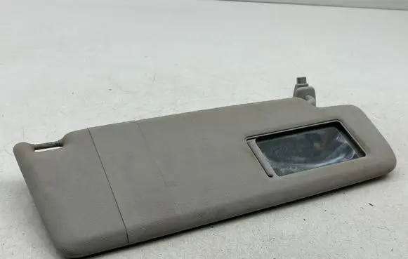 Volkswagen Tiguan Sun visor
