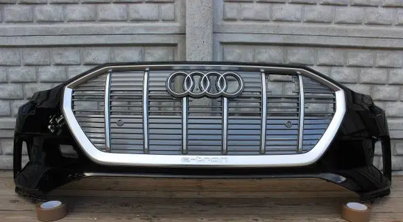 Audi e-tron Front bumper 4KE807437
