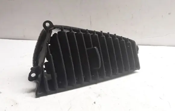 KIA Carens II Dash center air vent grill 0K2FA6481Y