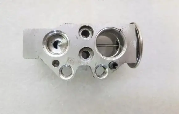 Skoda Fabia Mk2 (5J) Air conditioning (A/C) expansion valve 