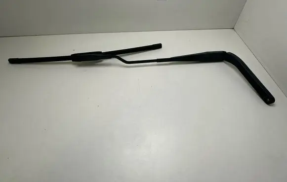 Ford Mustang V Windshield/front glass wiper blade AR3317B589AC