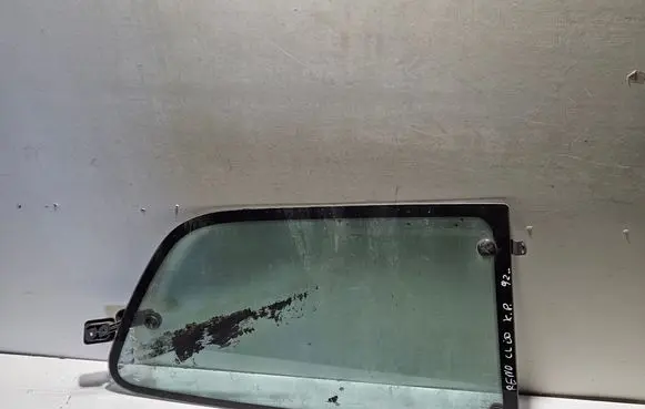 Renault Clio I Rear side window 43R000685