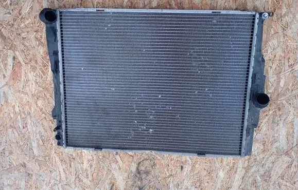 BMW 1 E81 E87 Coolant radiator 758164201 755927301