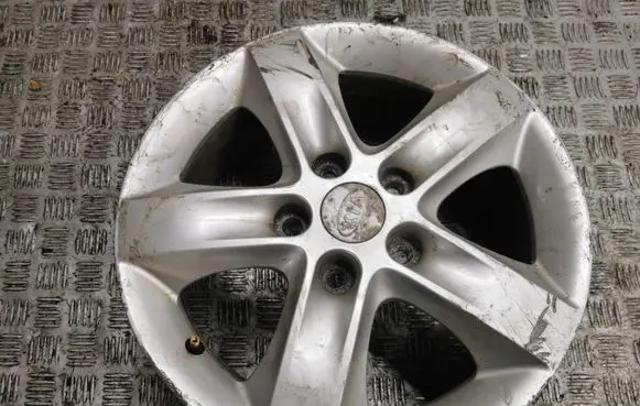 KIA Ceed R15 alloy rim 