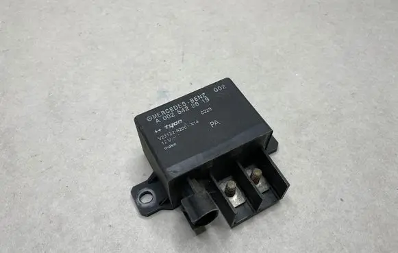Mercedes-Benz E W211 Charging relay A0025423819