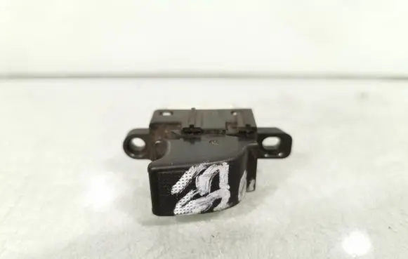 Mazda 626 Electric window control switch