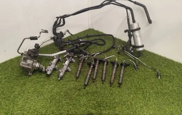 Audi Q7 4L Fuel injection system set 059130755BG 0445010642 059130277CD