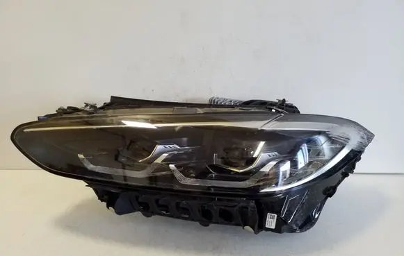 BMW i4 Headlight/headlamp 5A19353