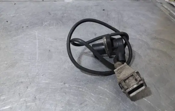 Volkswagen PASSAT B5.5 Crankshaft speed sensor 0261210