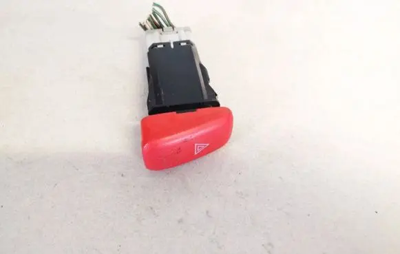 Honda HR-V Hazard light switch m17479