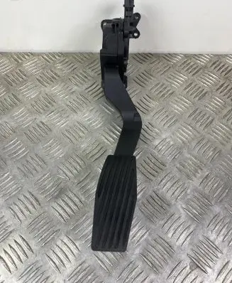 Jeep Compass Accelerator throttle pedal 51942423