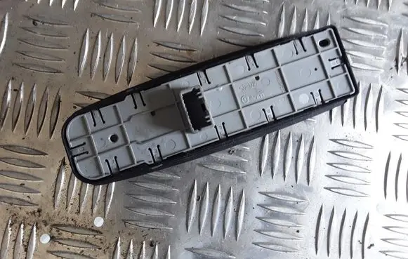 Renault Laguna III Electric window control switch 809610006