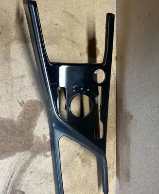 KIA Niro Gear shifter surround trim plastic 84605AT880