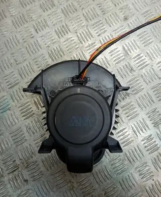 Volkswagen Touareg I Heater fan/blower 7L0820021L 34007972