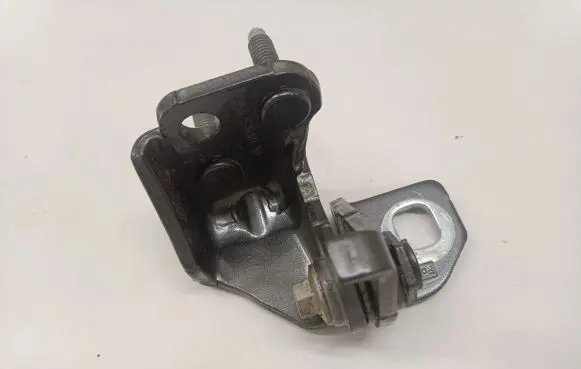 Ford Mondeo MK V Rear door upper hinge